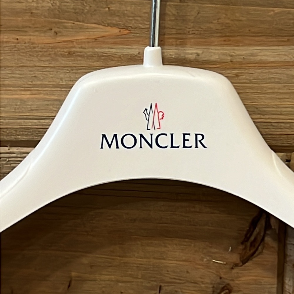 MONCLER 2-4T Hanger - Picture 2 of 3